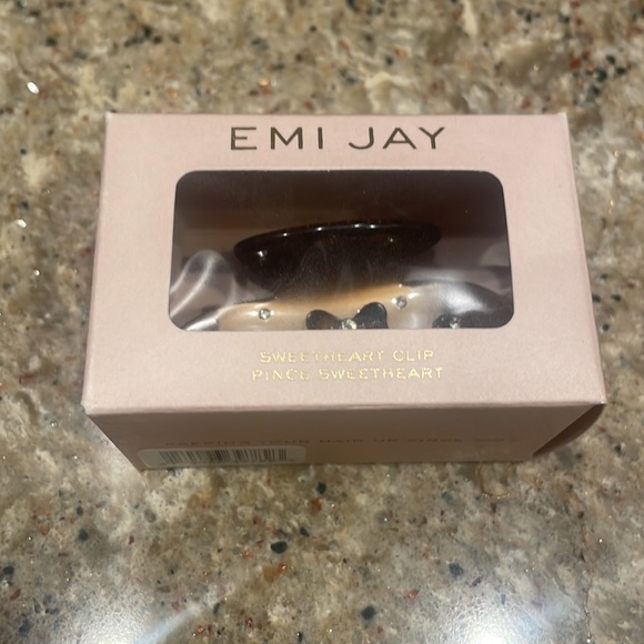 NEW Emi Jay 
Sweetheart Hair Claw Clip in Cocoa Cashmere - Picture 5 of 6